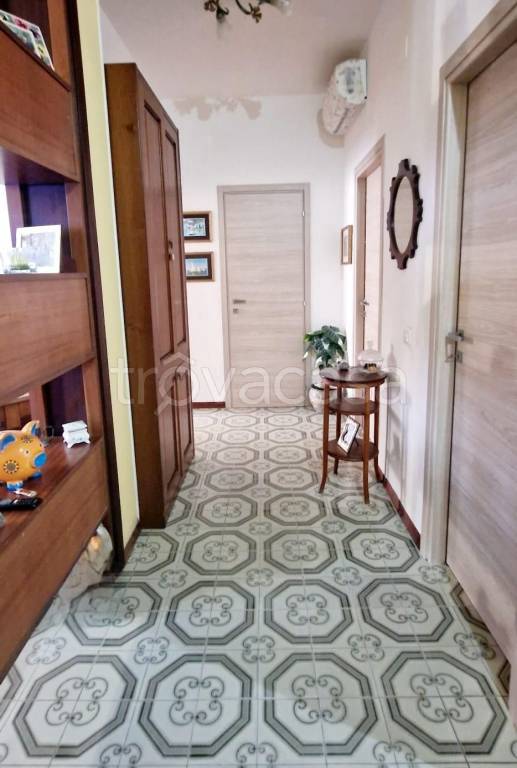 appartamento in vendita a Carrara in zona Marina di Carrara