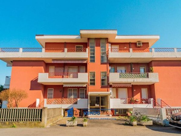 appartamento in vendita a Carrara in zona Marina di Carrara