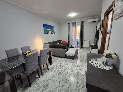 appartamento in vendita a Carrara in zona Fossola