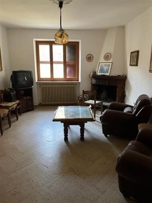 casa indipendente in vendita a Carrara in zona Centro Città