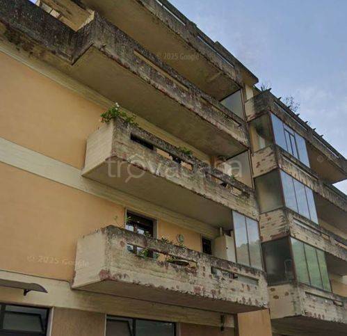 appartamento in vendita a Carrara in zona Centro Città