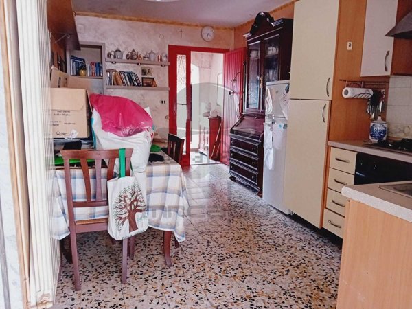 appartamento in vendita a Carrara in zona Fossola