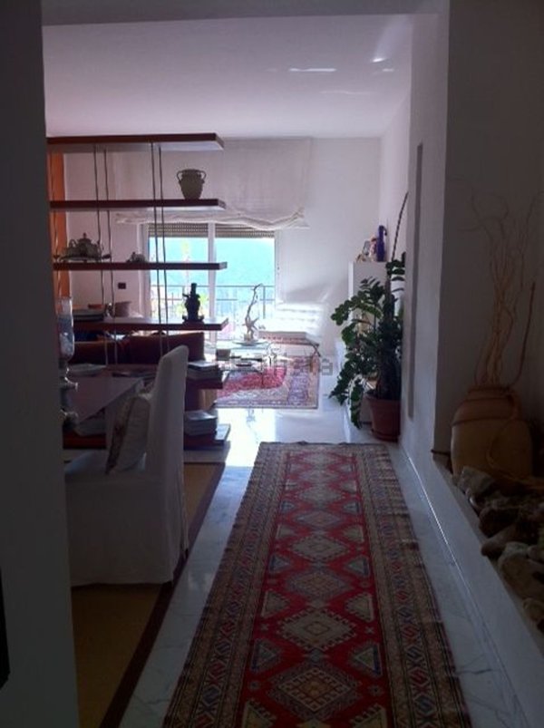 appartamento in vendita a Carrara in zona Centro Città