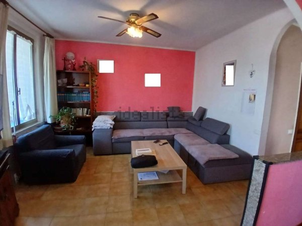 appartamento in vendita a Carrara in zona Avenza