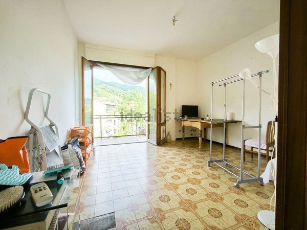 appartamento in vendita a Carrara in zona Bonascola