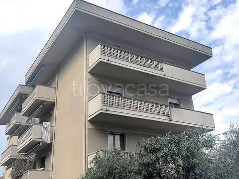 appartamento in vendita a Carrara in zona Sant'Antonio