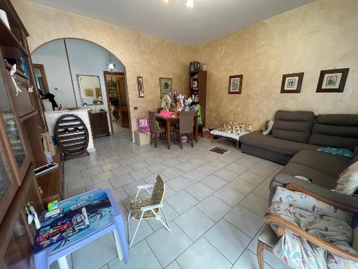 appartamento in vendita a Carrara in zona Marina di Carrara