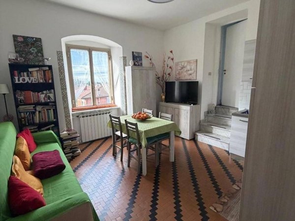 appartamento in vendita a Carrara in zona Marasio