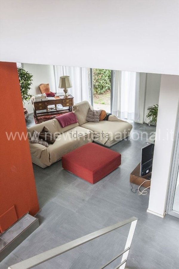 casa indipendente in vendita a Carrara