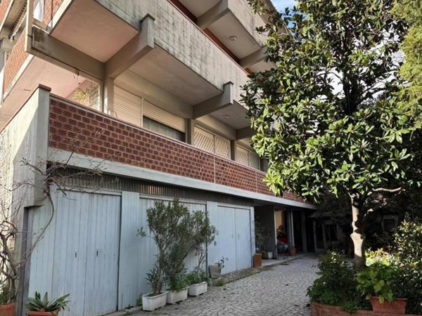 appartamento in vendita a Carrara