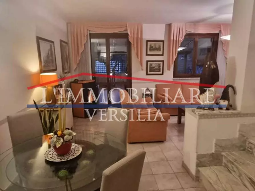 casa indipendente in vendita a Carrara in zona Bonascola
