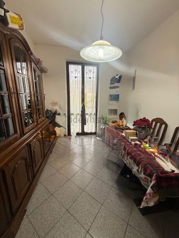 casa indipendente in vendita a Carrara in zona Avenza