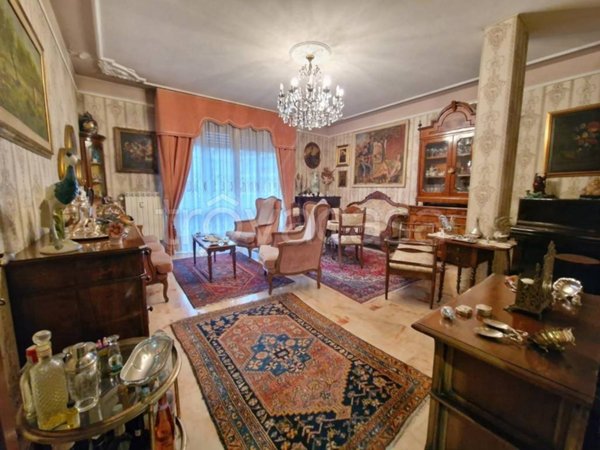 appartamento in vendita a Carrara in zona Centro Città