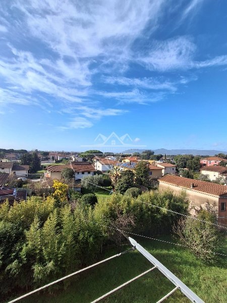 appartamento in vendita a Carrara in zona Sant'Antonio