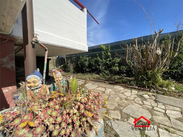 appartamento in vendita a Carrara in zona Marina di Carrara