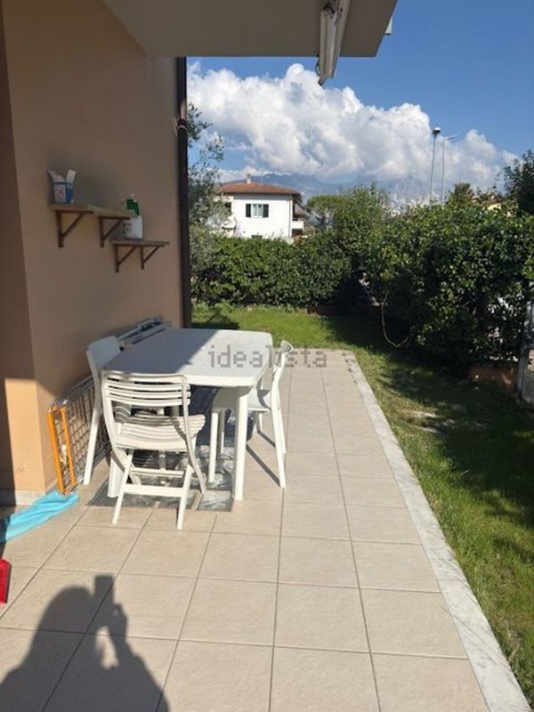 appartamento in vendita a Carrara in zona Marina di Carrara