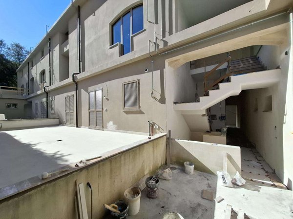 appartamento in vendita a Carrara in zona Centro Città