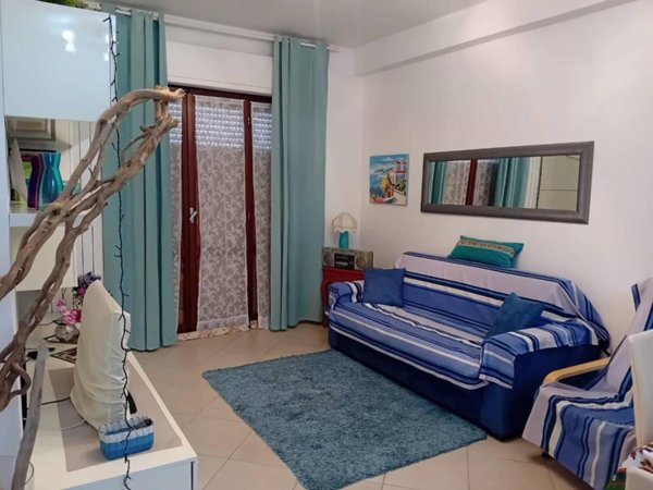 appartamento in vendita a Carrara in zona Marina di Carrara