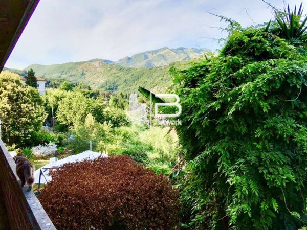 appartamento in vendita a Carrara in zona Centro Città