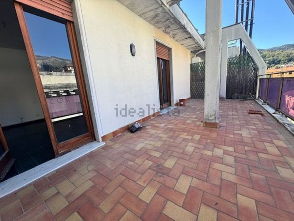 appartamento in vendita a Carrara in zona Centro Città