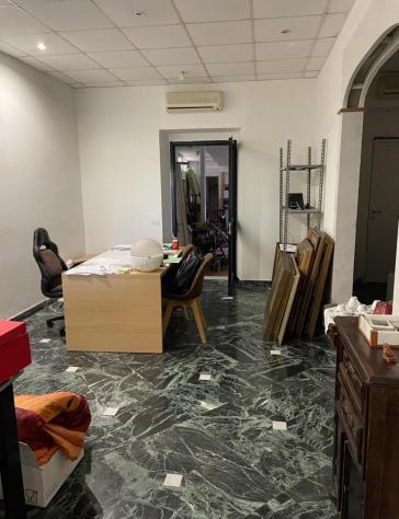 negozio in vendita a Carrara in zona Marina di Carrara