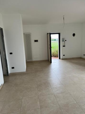 casa indipendente in vendita a Carrara in zona Avenza