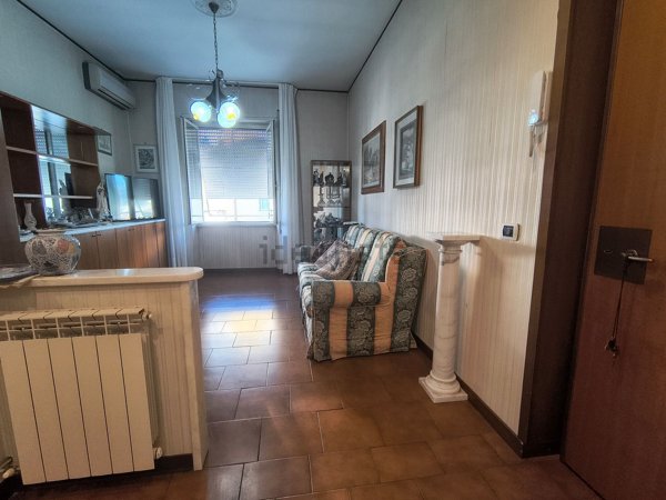 appartamento in vendita a Carrara in zona Avenza