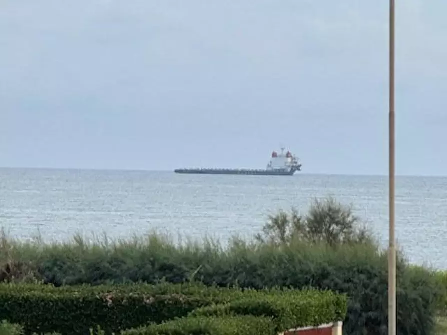 appartamento in vendita a Carrara in zona Marina di Carrara