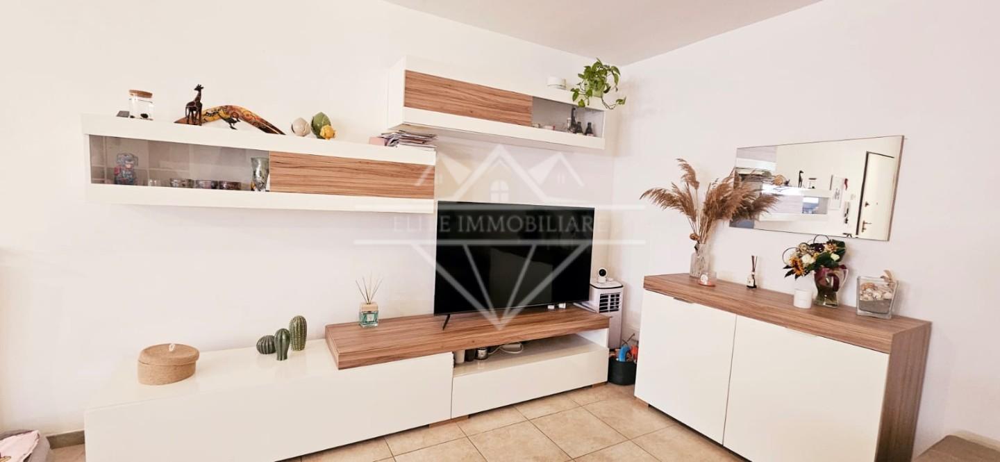 appartamento in vendita a Carrara in zona Marina di Carrara