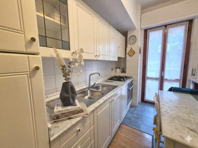 appartamento in vendita a Carrara in zona Avenza