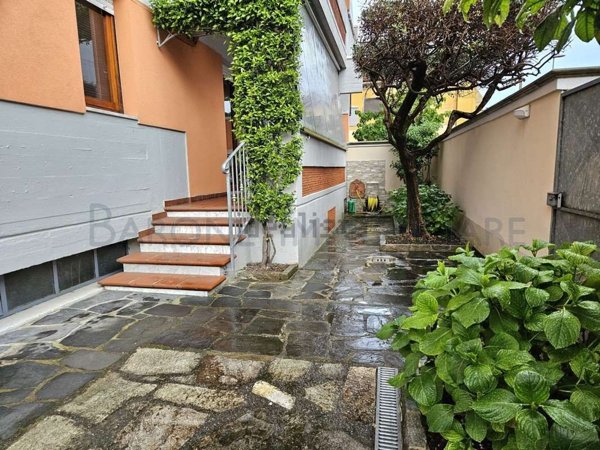 appartamento in vendita a Carrara in zona Avenza