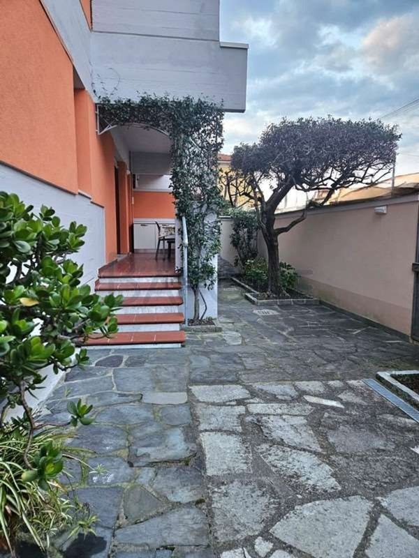 appartamento in vendita a Carrara in zona Avenza