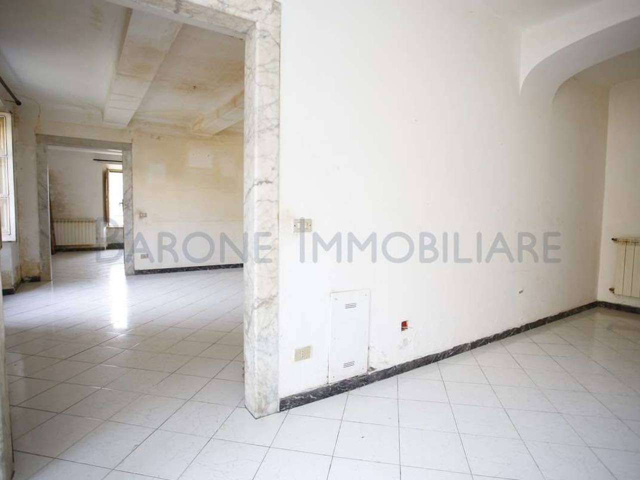 appartamento in vendita a Carrara in zona Centro Città