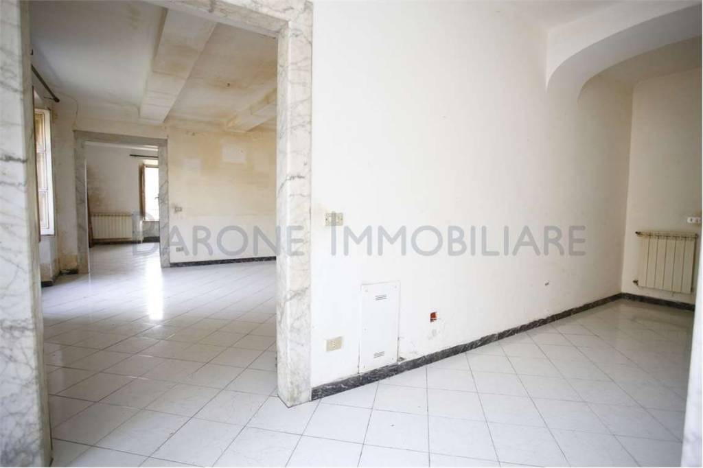 appartamento in vendita a Carrara in zona Centro Città