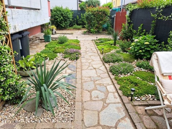 appartamento in vendita a Carrara in zona Marina di Carrara