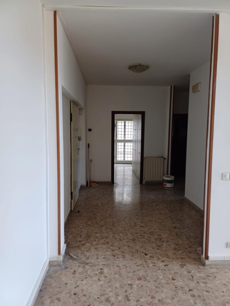 appartamento in vendita a Carrara in zona Fossola