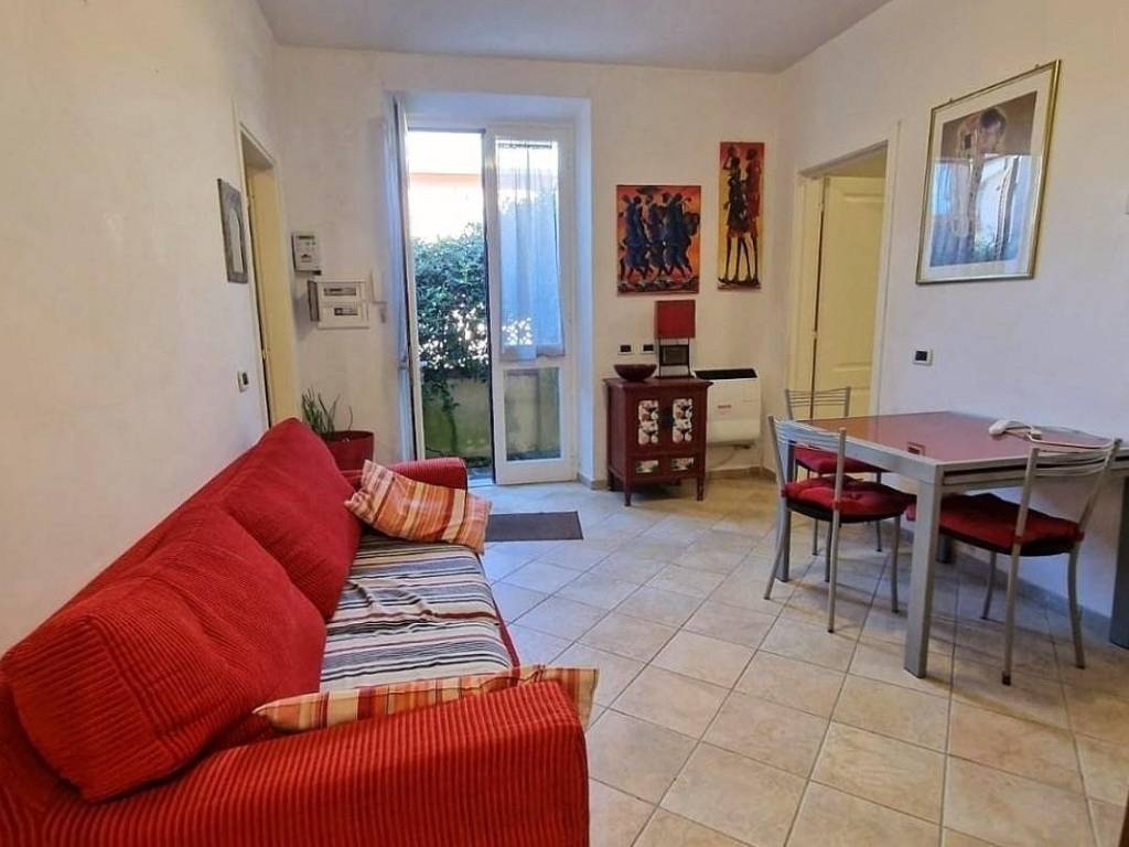 casa indipendente in vendita a Carrara in zona Marina di Carrara