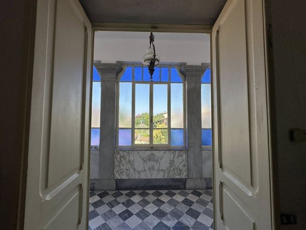 casa indipendente in vendita a Carrara in zona Marina di Carrara