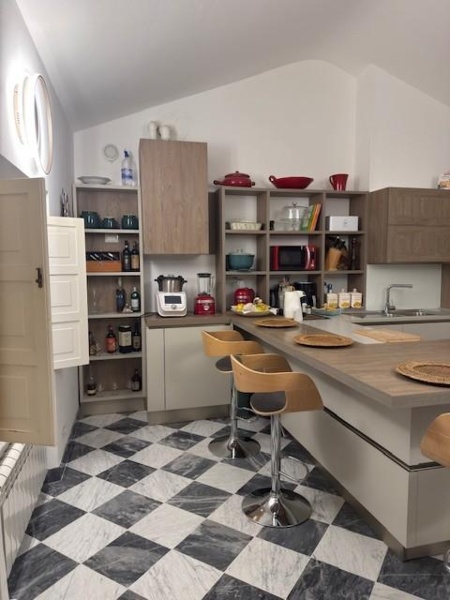 appartamento in vendita a Carrara in zona Marina di Carrara