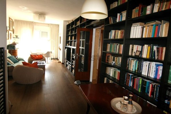 appartamento in vendita a Carrara in zona Marina di Carrara