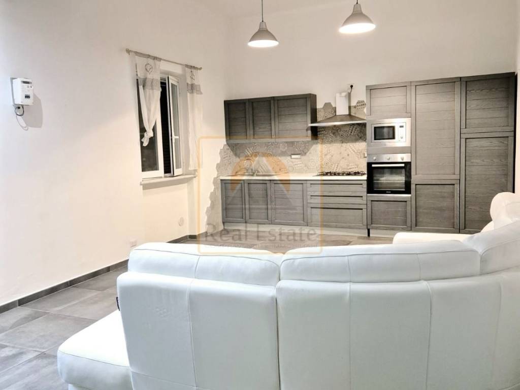 casa indipendente in vendita a Carrara in zona Marina di Carrara