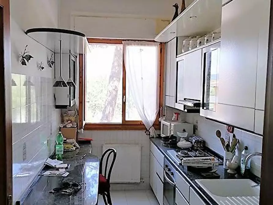 appartamento in vendita a Carrara in zona Avenza