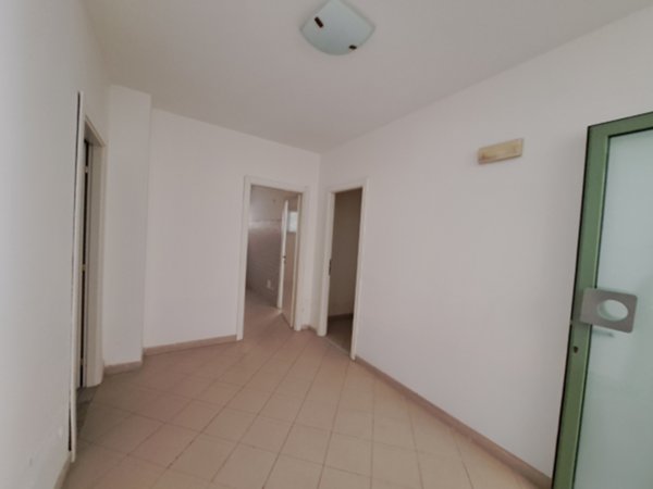 ufficio in vendita a Carrara