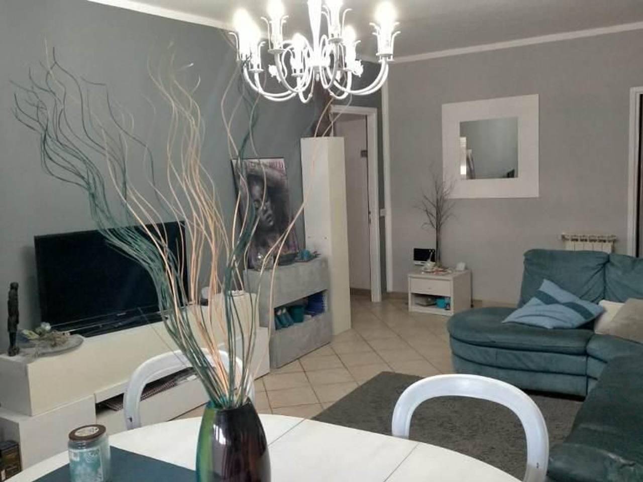 appartamento in vendita a Carrara in zona Avenza