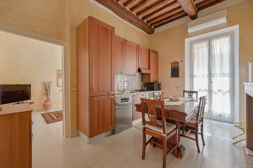 appartamento in vendita a Carrara in zona Centro Città