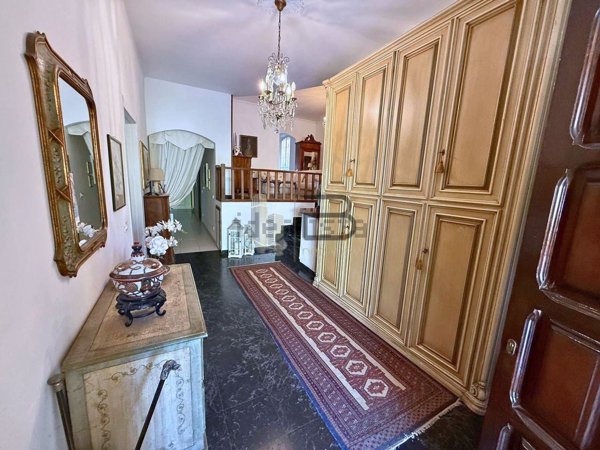 casa indipendente in vendita a Carrara in zona Fossone