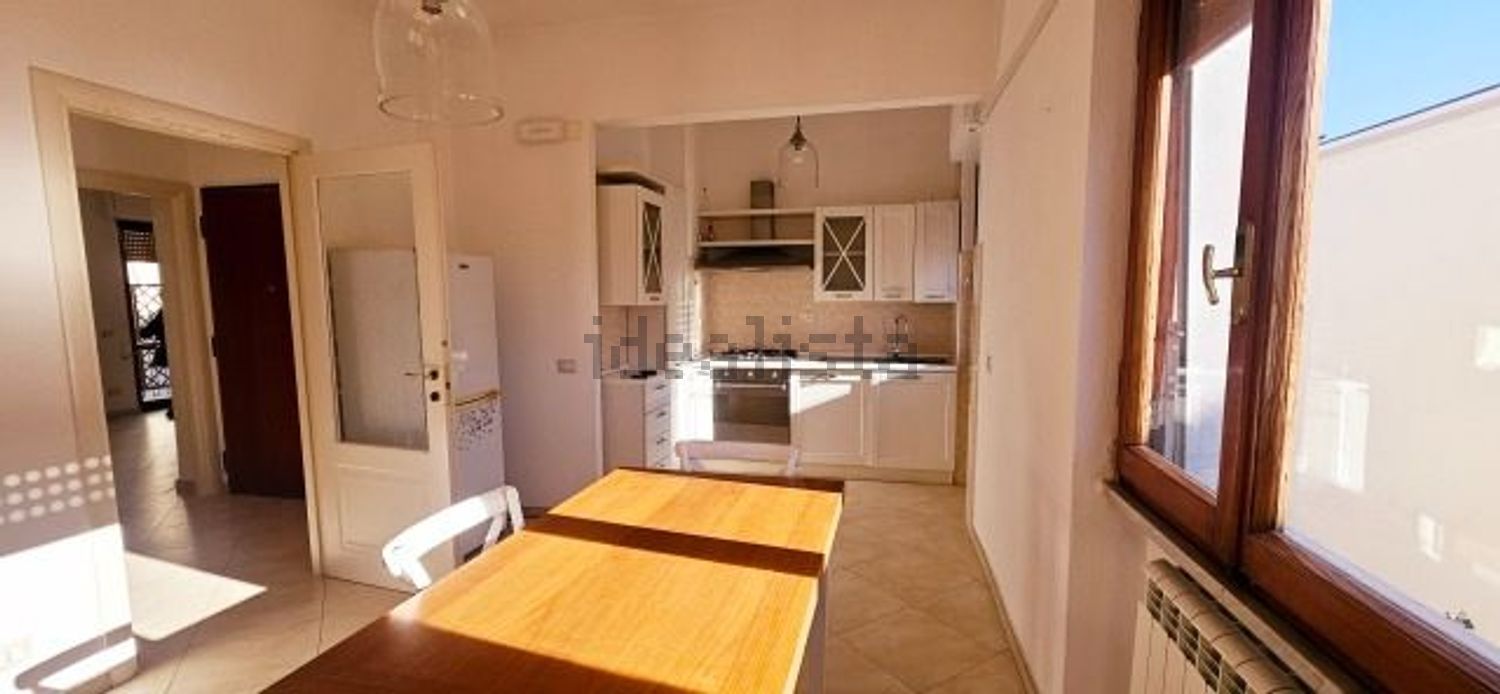 appartamento in vendita a Carrara in zona Avenza