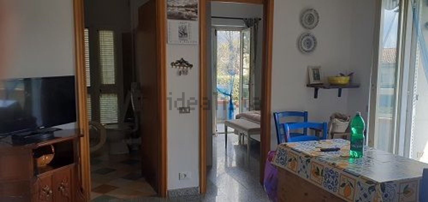 appartamento in vendita a Carrara in zona Marina di Carrara