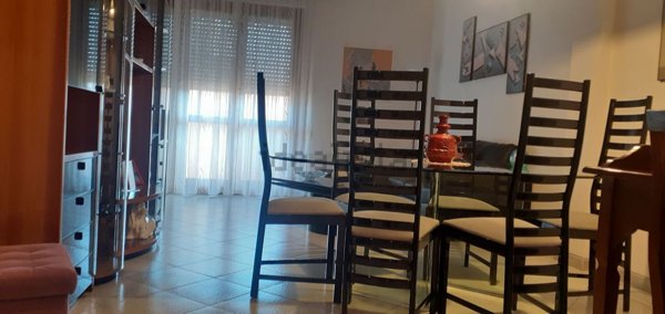 appartamento in vendita a Carrara in zona Marina di Carrara