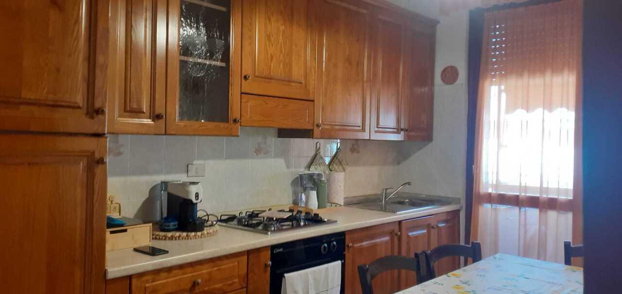 appartamento in vendita a Carrara in zona Marina di Carrara